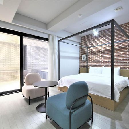 Seomyeon Hound Hotel 1St Street Pusan Exteriér fotografie